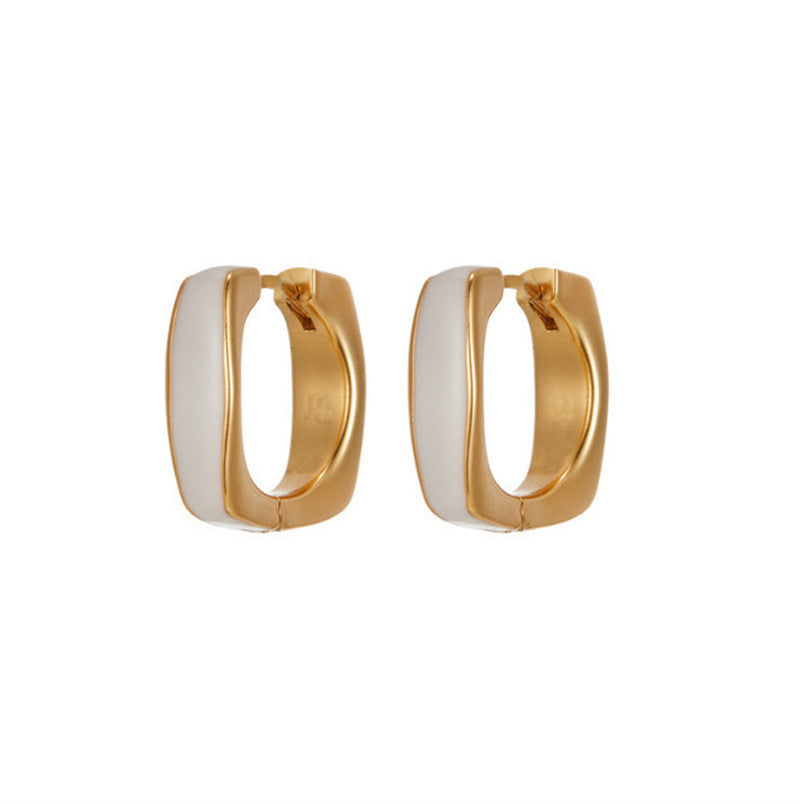 Boucles d’oreilles géométriques carrées simples et raffinées