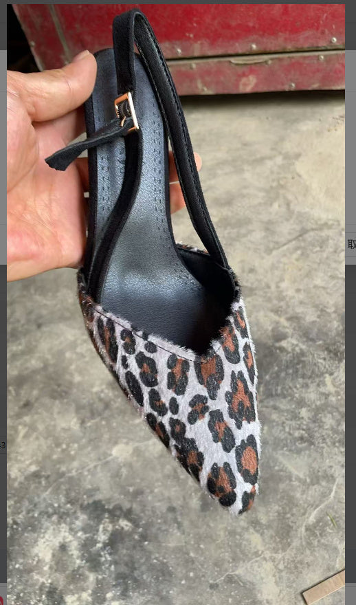Sandales Femme en Suédine à Bout Pointu Décoré