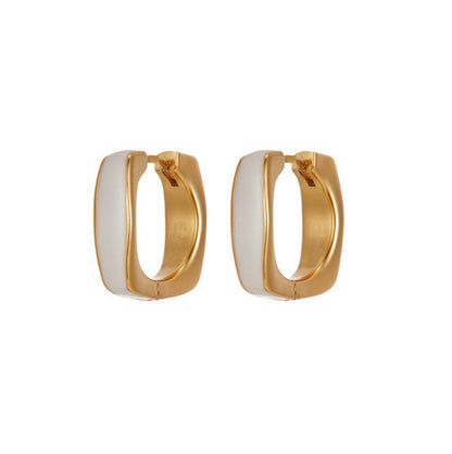 Boucles d’oreilles géométriques carrées simples et raffinées