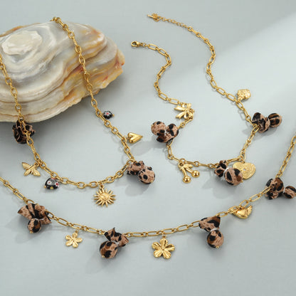 Collier Chaîne Chic Orné avec Pendentifs Léopard, Cœur et Fleurs